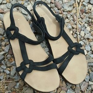 NWOT  Teva Sandals waterproof leather